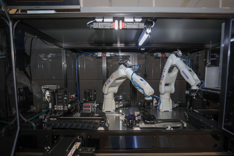 Basatne International unveils UAE’s first AI-based robotics technology to reduce carbon emissions and mobile phones e-waste