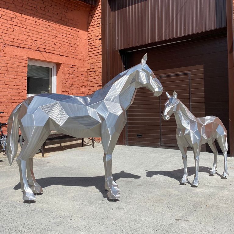 The Speed of Freedom: Arabian horses through art forms